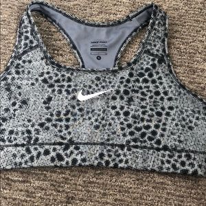 NIKE PRO sports bra
